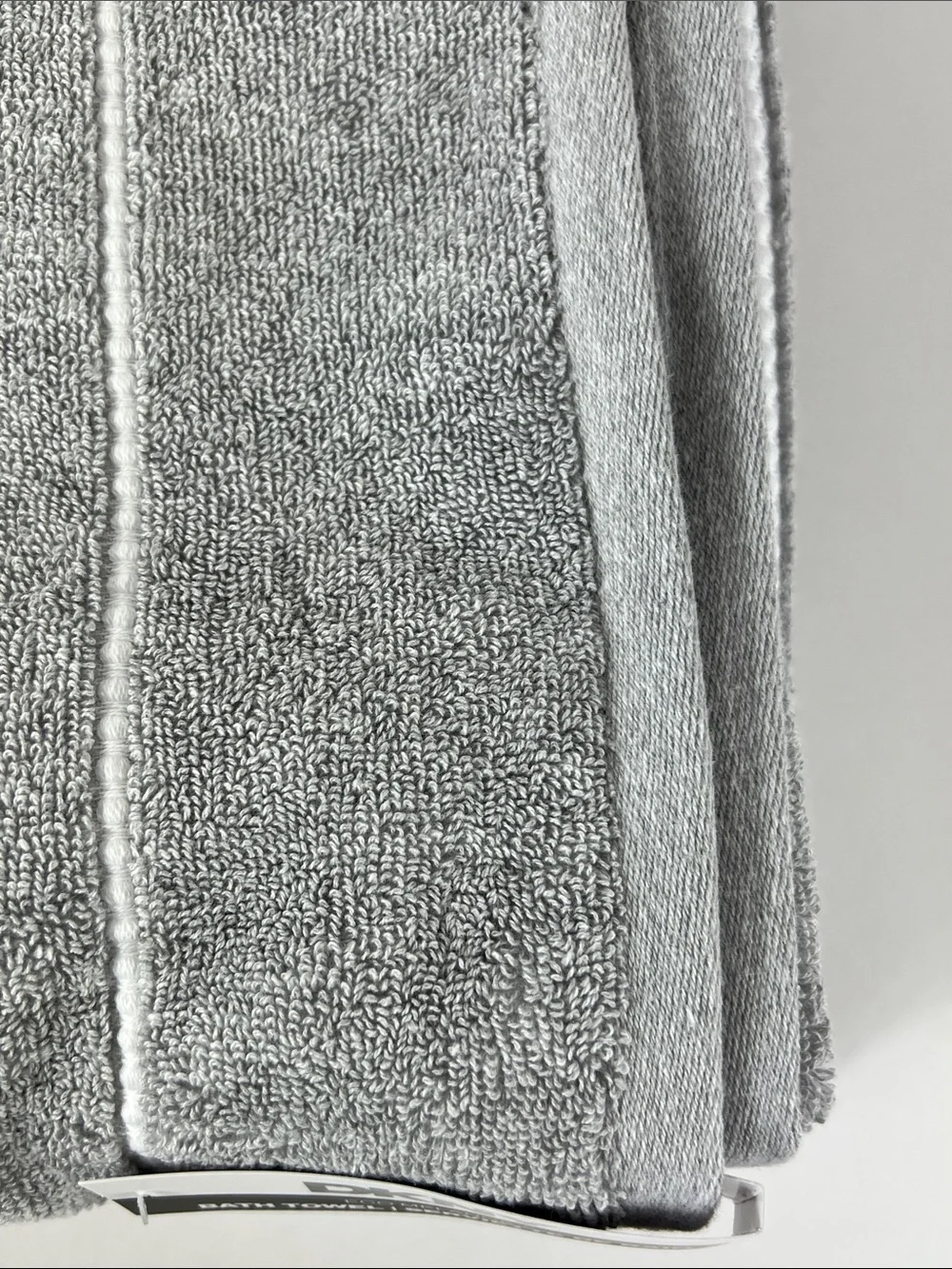 DKNY Bath Towel Set Eco Melange Light Gray White Soft Cotton Set of 2 NEW